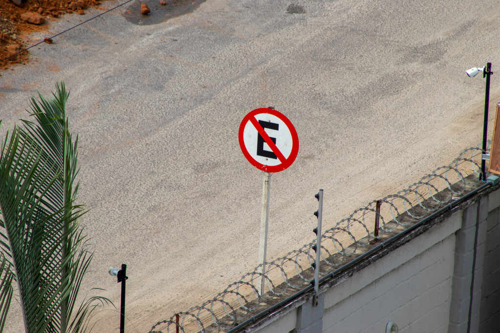qual é a multa por estacionamento irregular